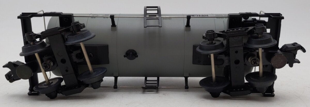 MTH 20-96003 O Gauge CSX 8000 Gallon Single Dome Tank Car #63826 EX/Box