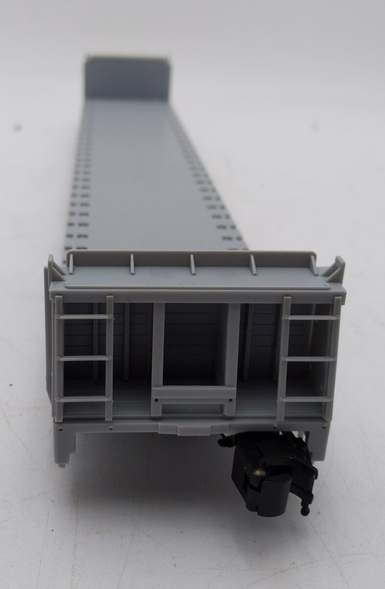 Atlas 2002612 O Undecorated 62' Short Bulkhead Flatcar 3-Rail LN/Box