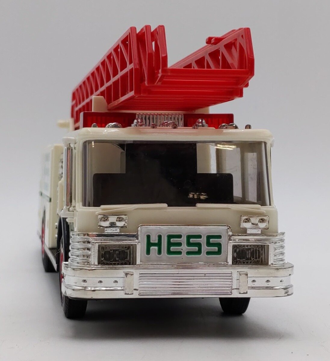 Hess Toy Fire Truck With Dual Sound Siren LN/Box