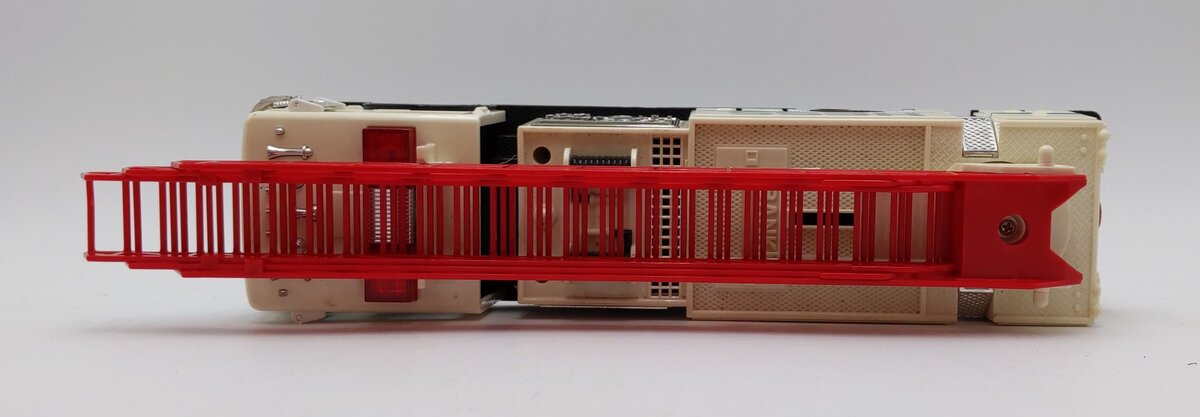 Hess Toy Fire Truck With Dual Sound Siren LN/Box