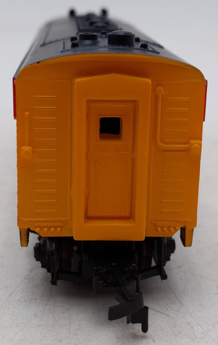 Life Like 7233 HO Chessie System B & O F-7 Diesel Locomotive #4472 EX/Box