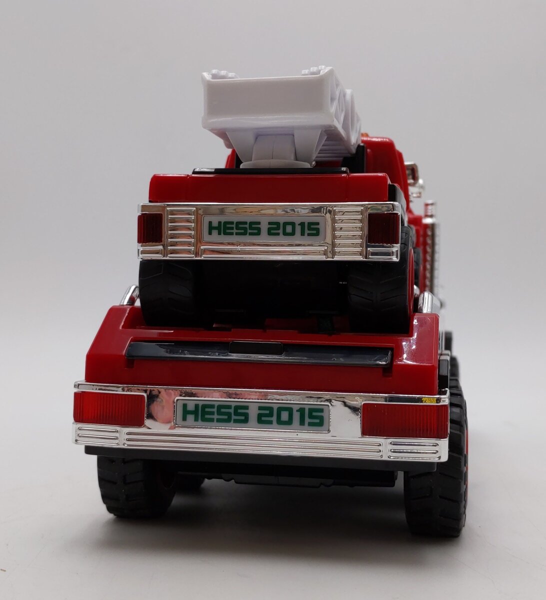 Hess Fire Truck And Ladder Rescue NIB