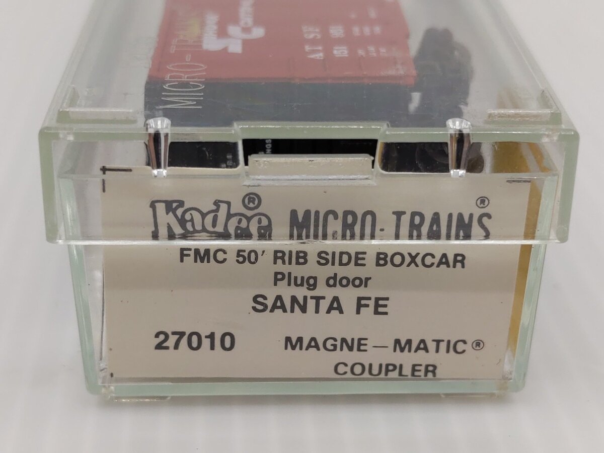 Micro-Trains 02700010 N Santa Fe FMC 50' RIB Side Boxcar Plug Door #151951 LN/Box