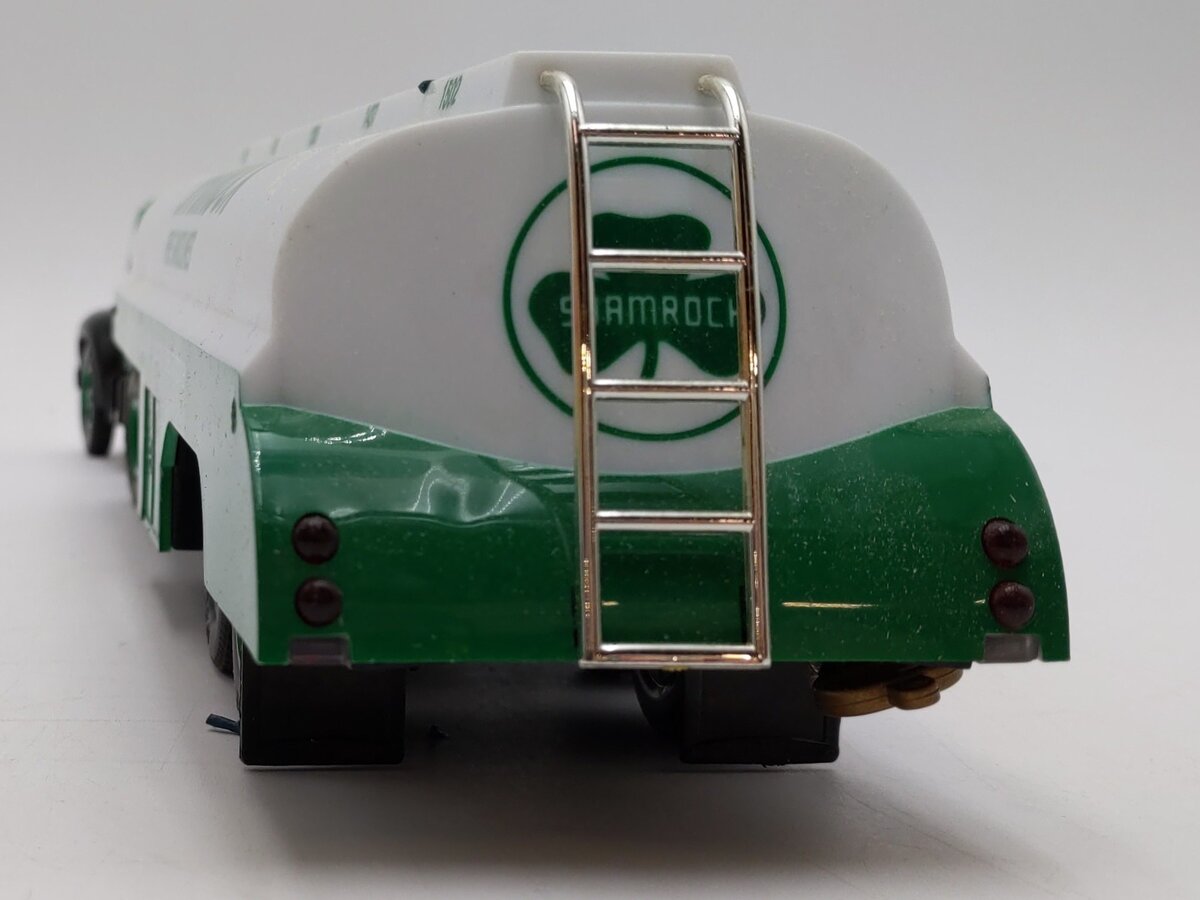 JMT Replicas 1:32 Scale Shamrock Mack "B" Tank Truck LN/Box