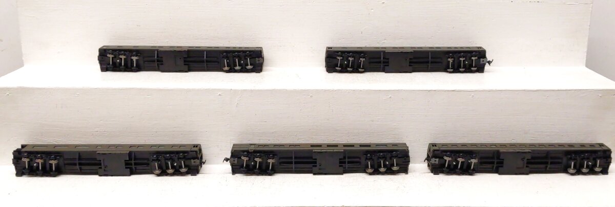 Athearn HO Scaled Assorted Oriental Limited Passenger Cars [5] EX