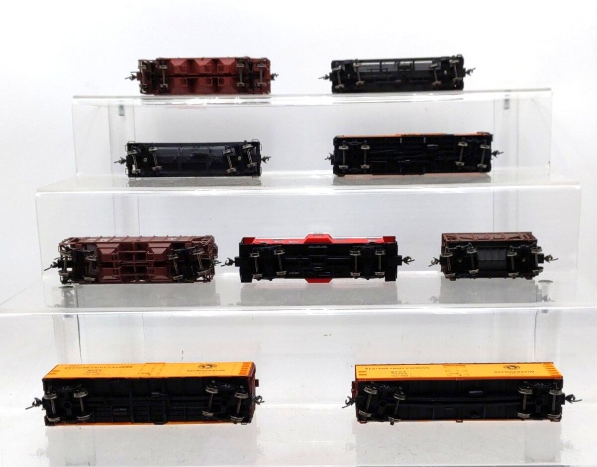 Accurail & Other HO Scale Assorted Freight Cars [9] EX