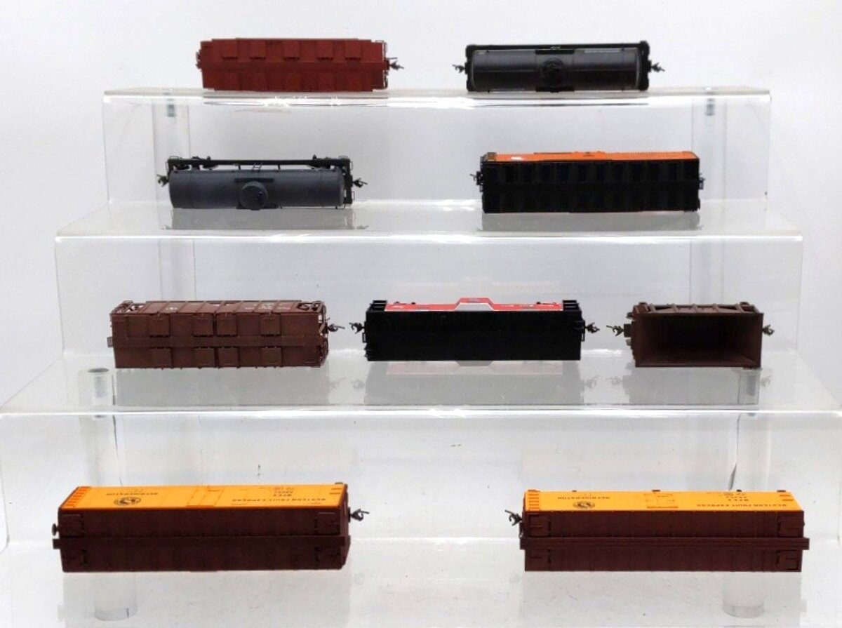 Accurail & Other HO Scale Assorted Freight Cars [9] EX