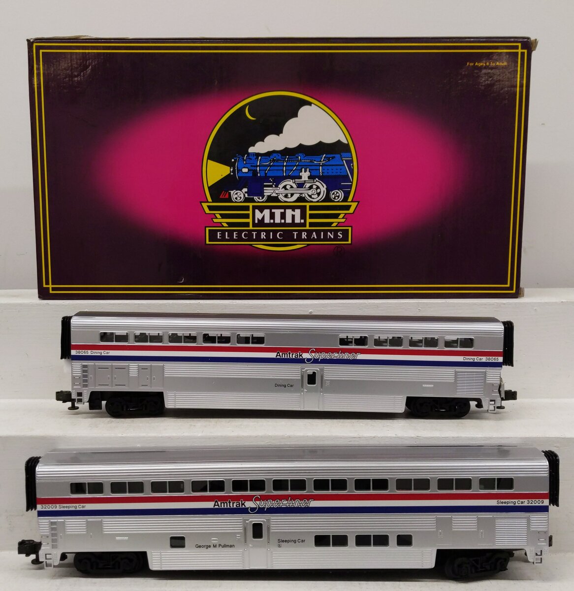 MTH 20-6539 O Amtrak 3 Stripe SuperLiner Slpr/Diner Passenger Car Set (Set of 2) EX/Box