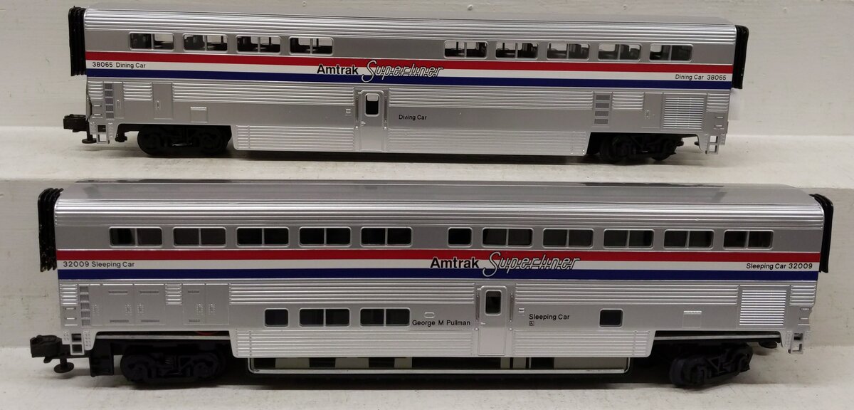 MTH 20-6539 O Amtrak 3 Stripe SuperLiner Slpr/Diner Passenger Car Set (Set of 2) EX/Box