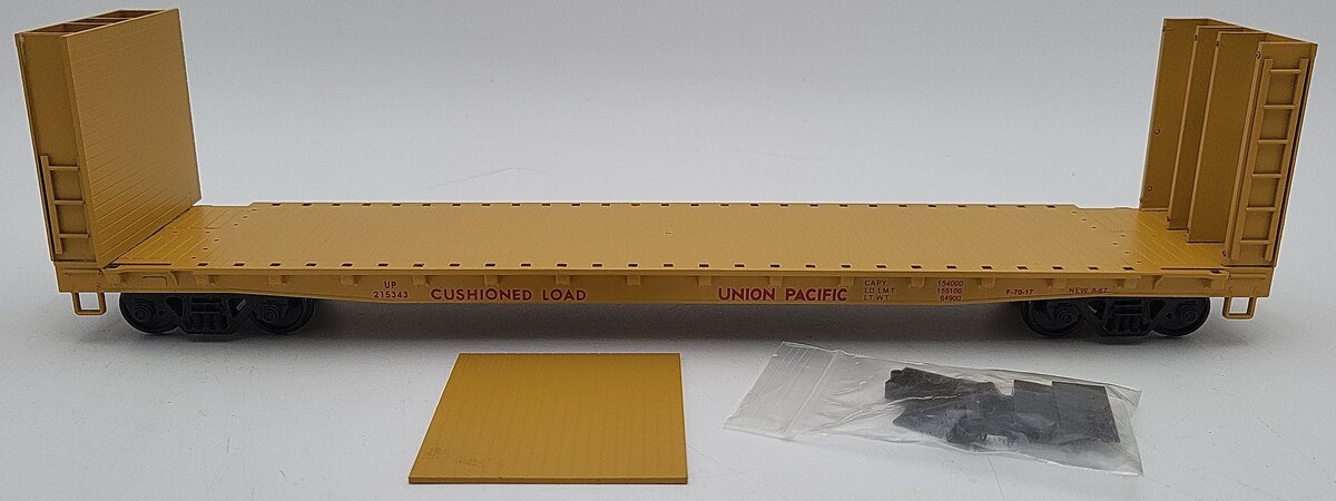 Weaver U2709 O Gauge Union Pacific Bulkhead Flatcar 2-Rail EX