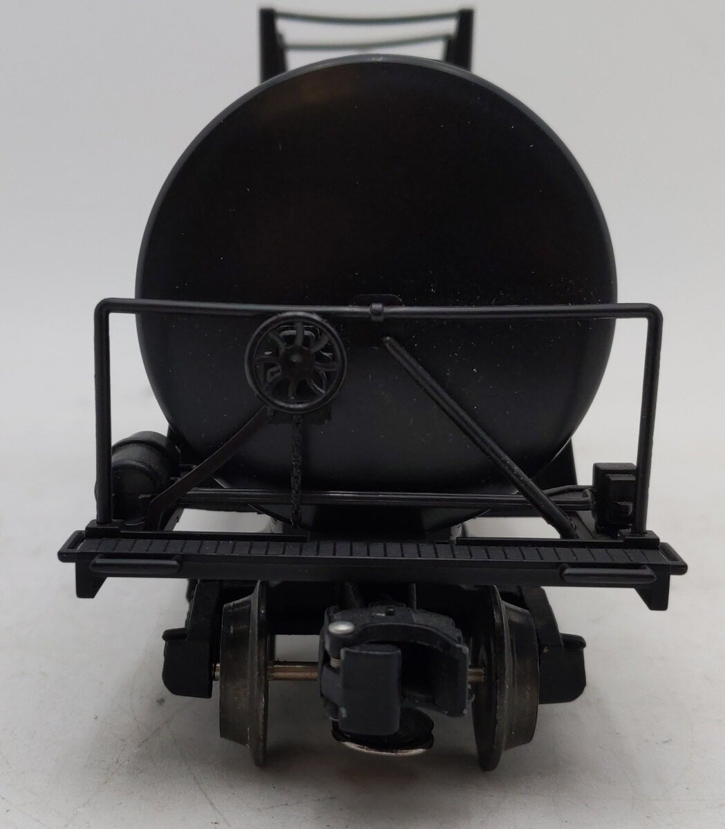 Lionel 6-17900 O Gauge Santa Fe Unibody Single Dome Tank Car #17900 EX/Box