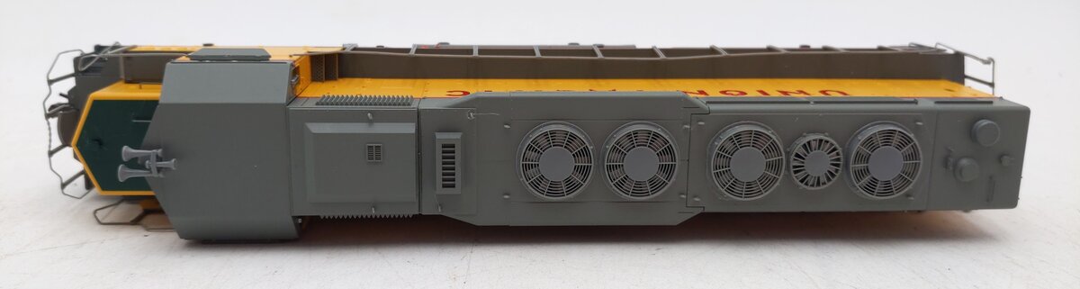 Atlas 9292 HO Scale Union Pacific SDP-35 Diesel Locomotive EX/Box