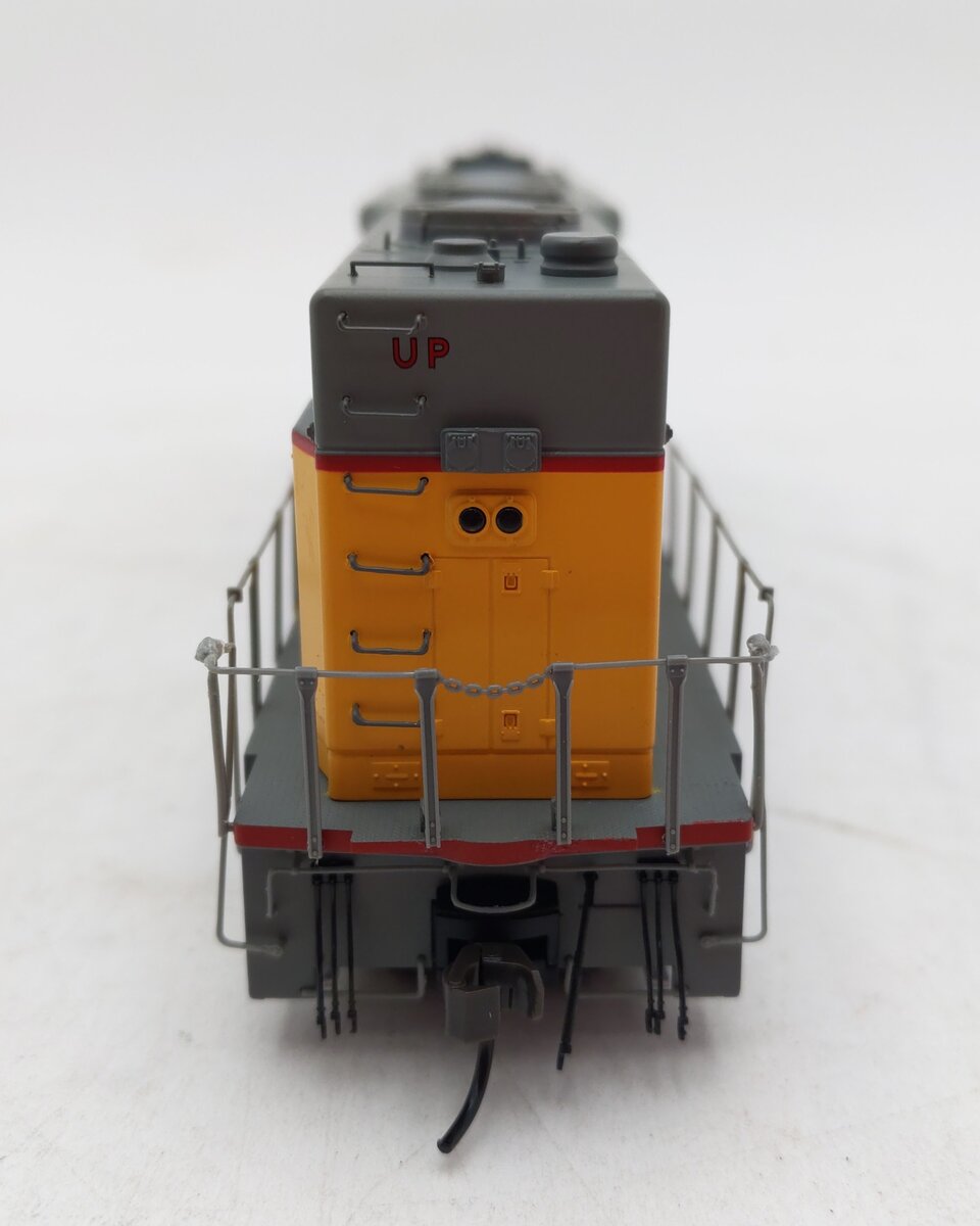 Atlas 9292 HO Scale Union Pacific SDP-35 Diesel Locomotive EX/Box