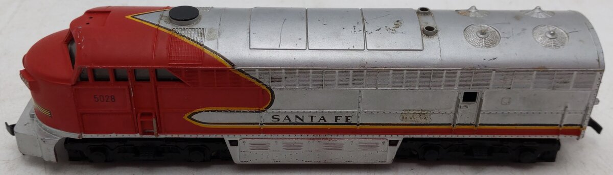 AHM 49996 Sanfa Fe Fairbanks Morse Diesel Locomotive #5028