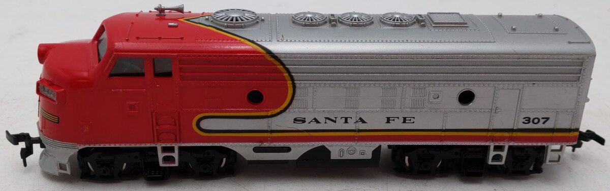 Bachmann 0507 HO Scale Santa Fe EMD F9 Diesel Locomotive #307 EX