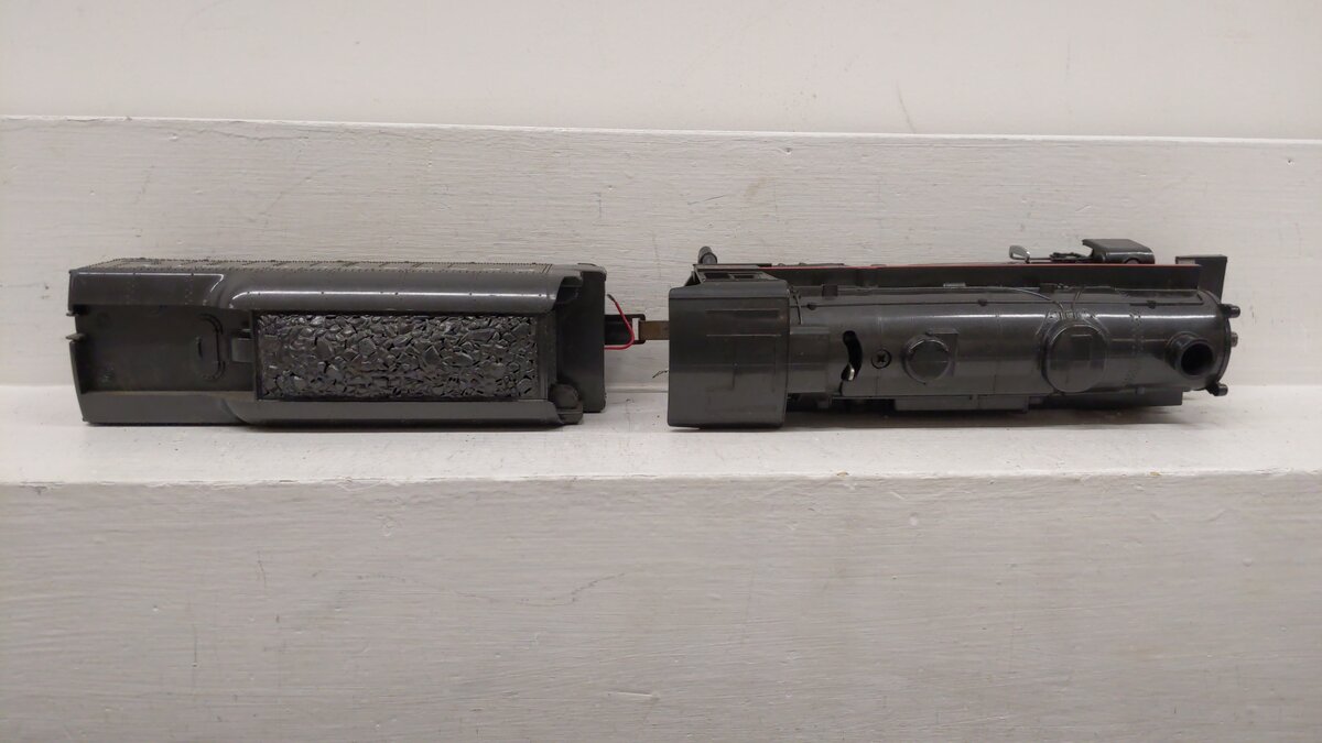 Lionel 6-8141 O Gauge Pennsylvania 2-4-2 Steam Locomotive & Tender #8141 EX