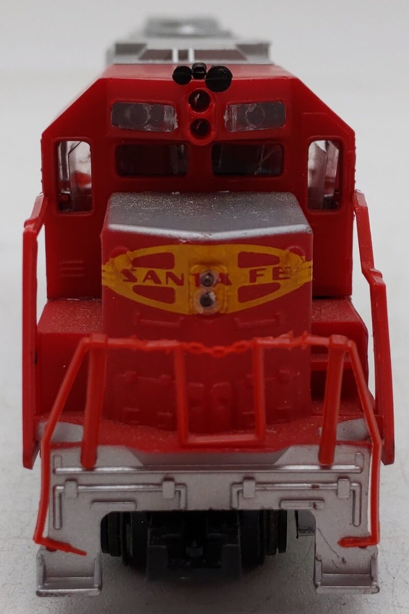 Life Like 3500 HO Santa Fe Powered Diesel Locomotive VG