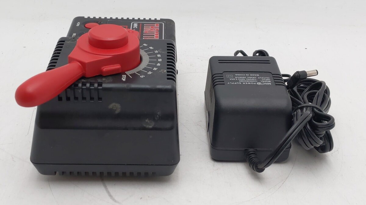MRC 1301 O Gauge Throttlepack AC VG/Box