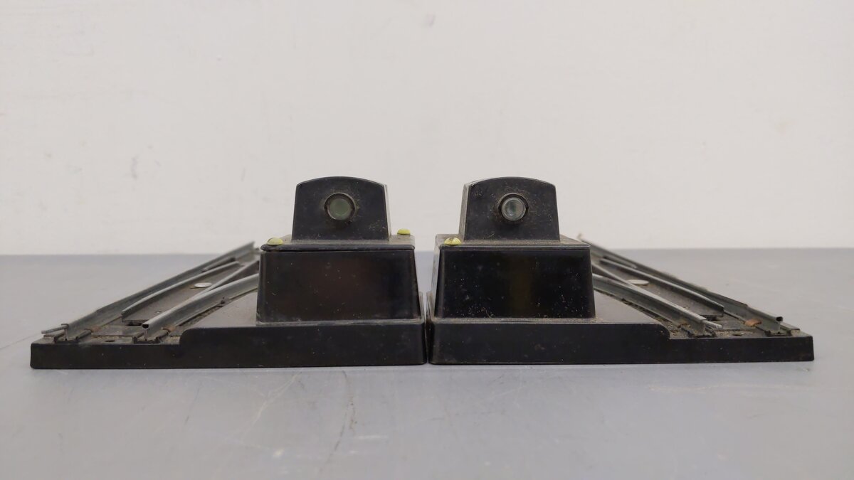 American Flyer 26742 Vintage S LH & RH Remote Switch Turnout Pair VG/Box