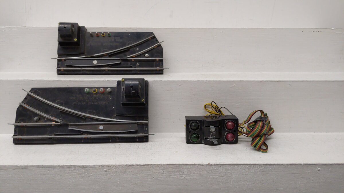 American Flyer 26742 Vintage S LH & RH Remote Switch Turnout Pair VG/Box