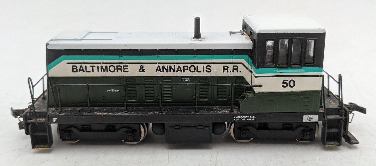 AHM HO Scale Western Maryland BL-2 Diesel Locomotive #82 VG
