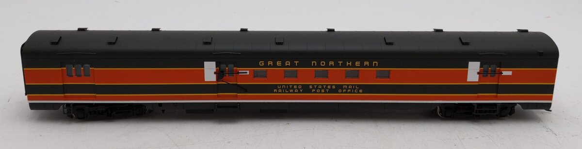 Walthers HO Great Northern US Mail Railway Post Office Passenger Car LN