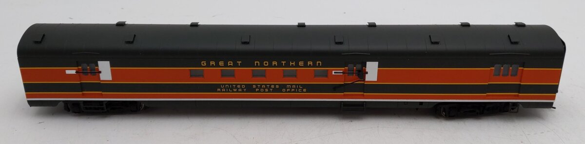 Walthers HO Great Northern US Mail Railway Post Office Passenger Car LN