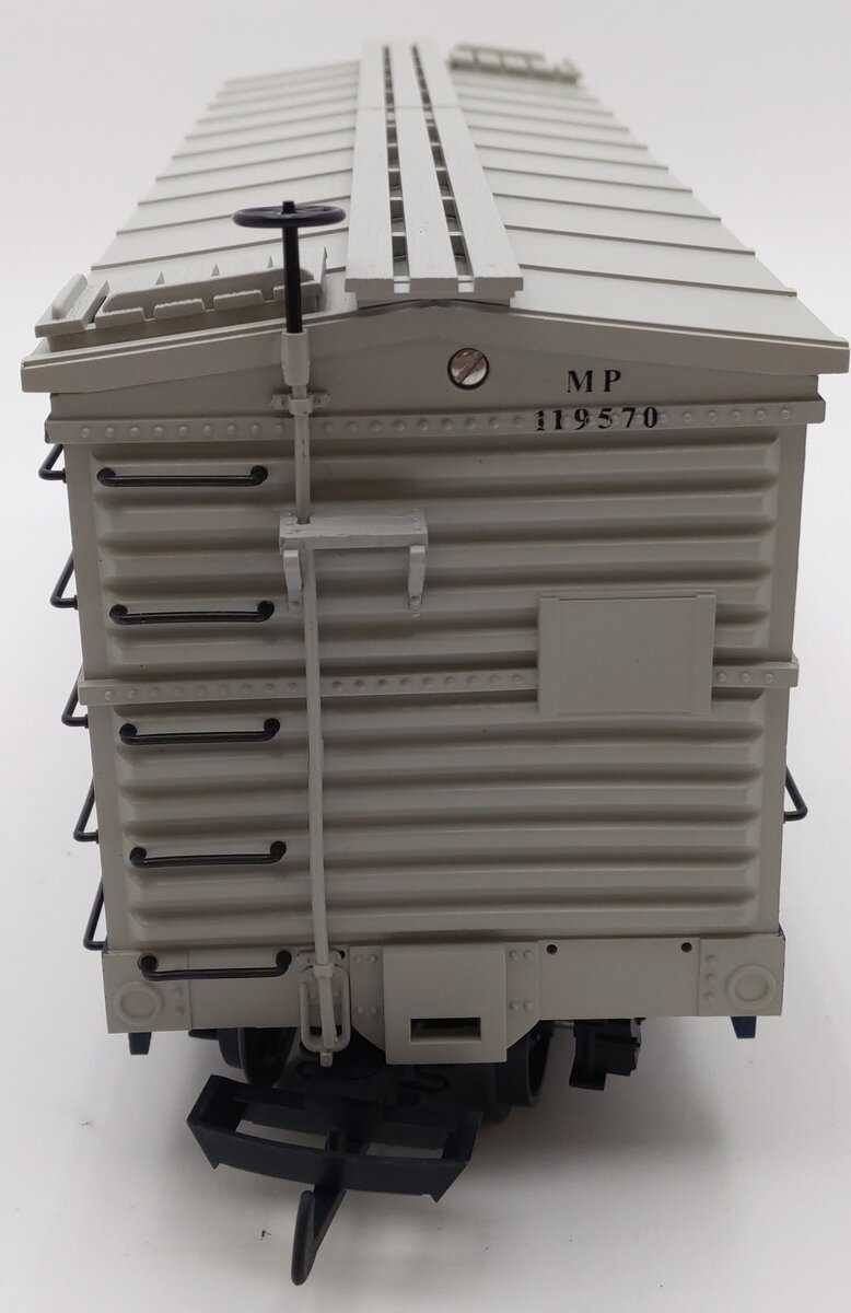 USA Trains R-1957 G Gauge Missouri Pacific Boxcar #119570 EX/Box