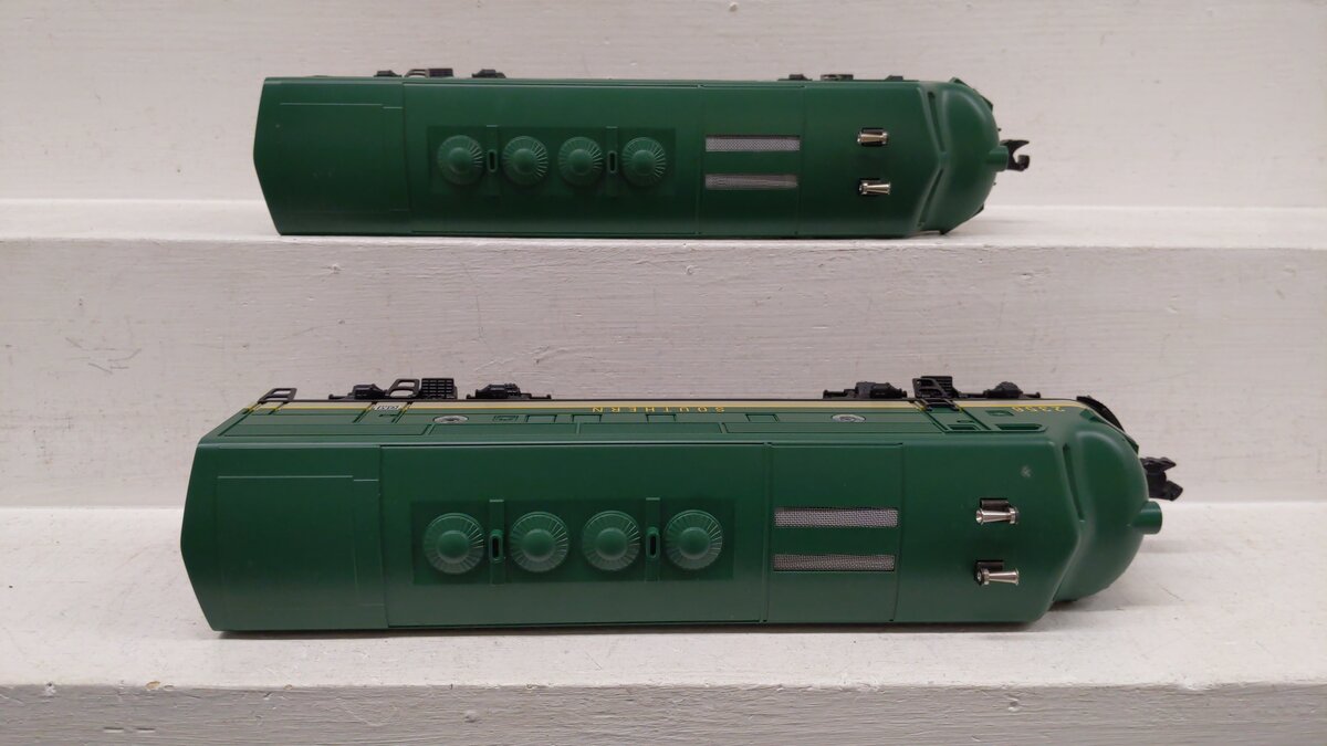 Williams O Gauge Southern AA Diesel Locomotives #2356/2356 EX/Box