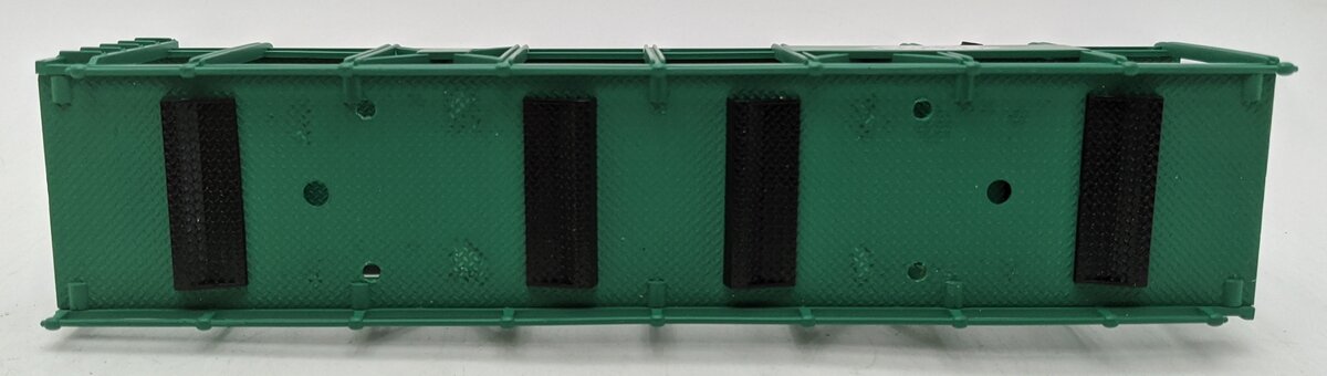 MTH 30-7682 O New York Central Auto Carrier #325 with (4) Ertl 1949 Mercurys VG/Box
