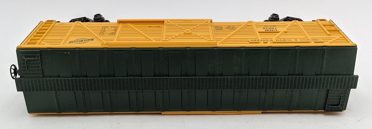 MTH 33-7702 O Gauge Chicago & Northwestern Stock Car #15034 LN/Box
