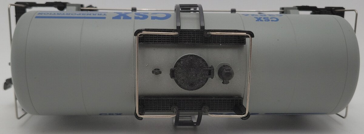 MTH 20-96003 O Gauge CSX 8000 Gallon Single Dome Tank Car #63826 EX/Box