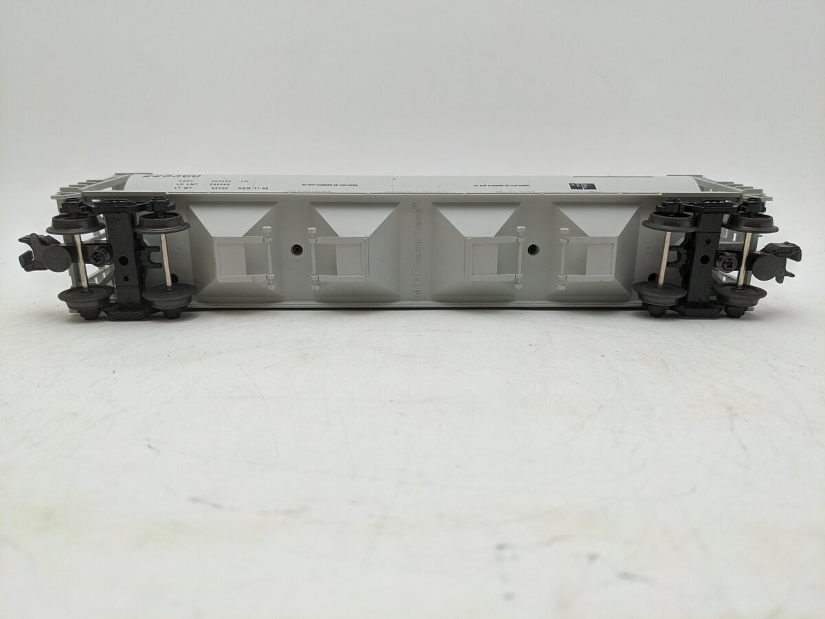 MTH 30-7540 O Gauge CSX 4-Bay Cylindrical Hopper Car #225360 EX/Box