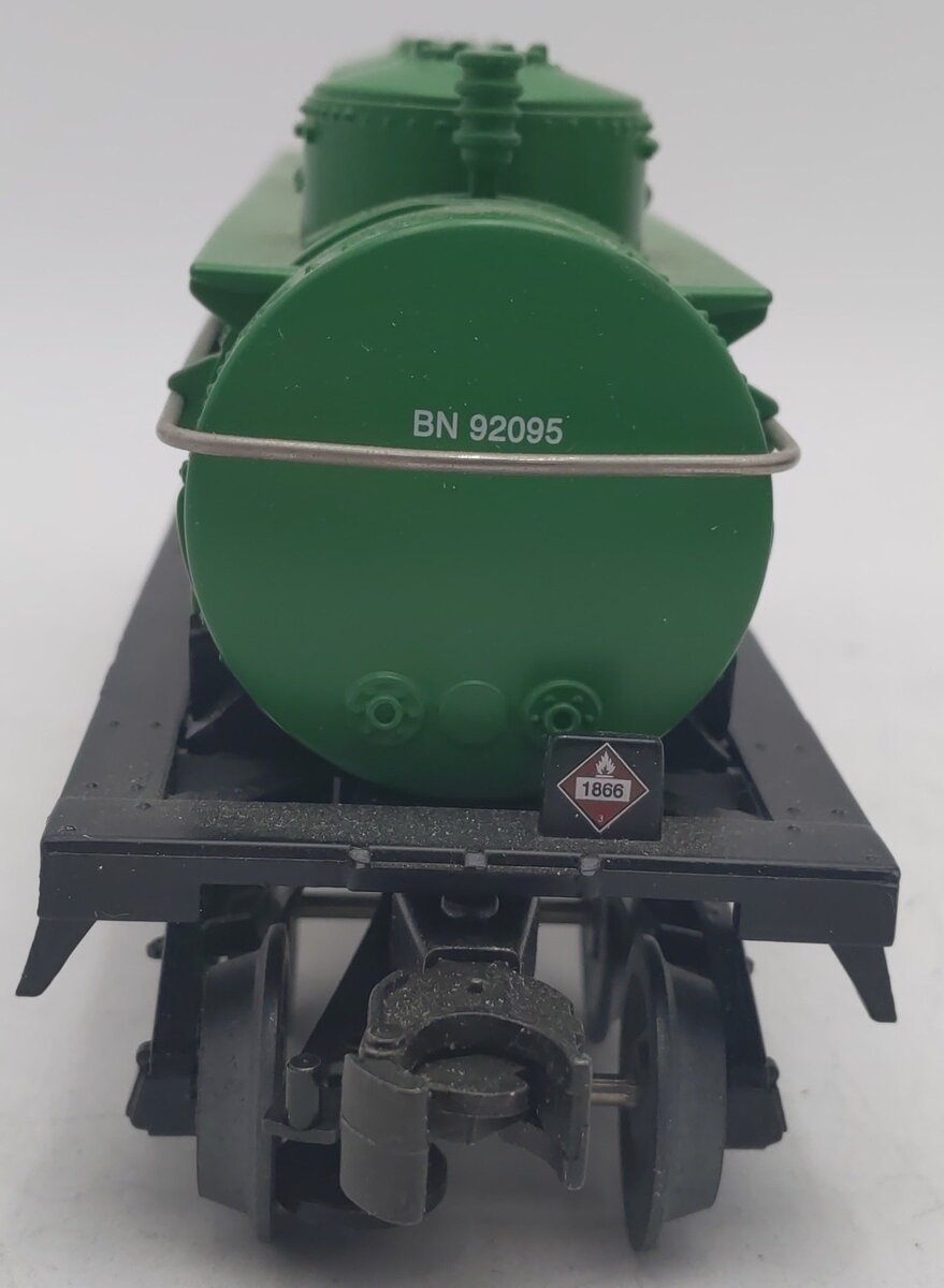 Williams TC03 Burlington Northern Triple Dome Tank Car EX/Box