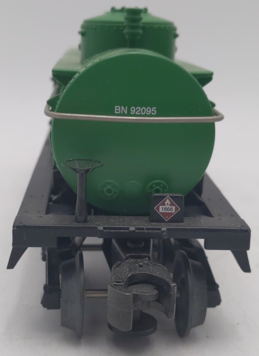 Williams TC03 Burlington Northern Triple Dome Tank Car EX/Box