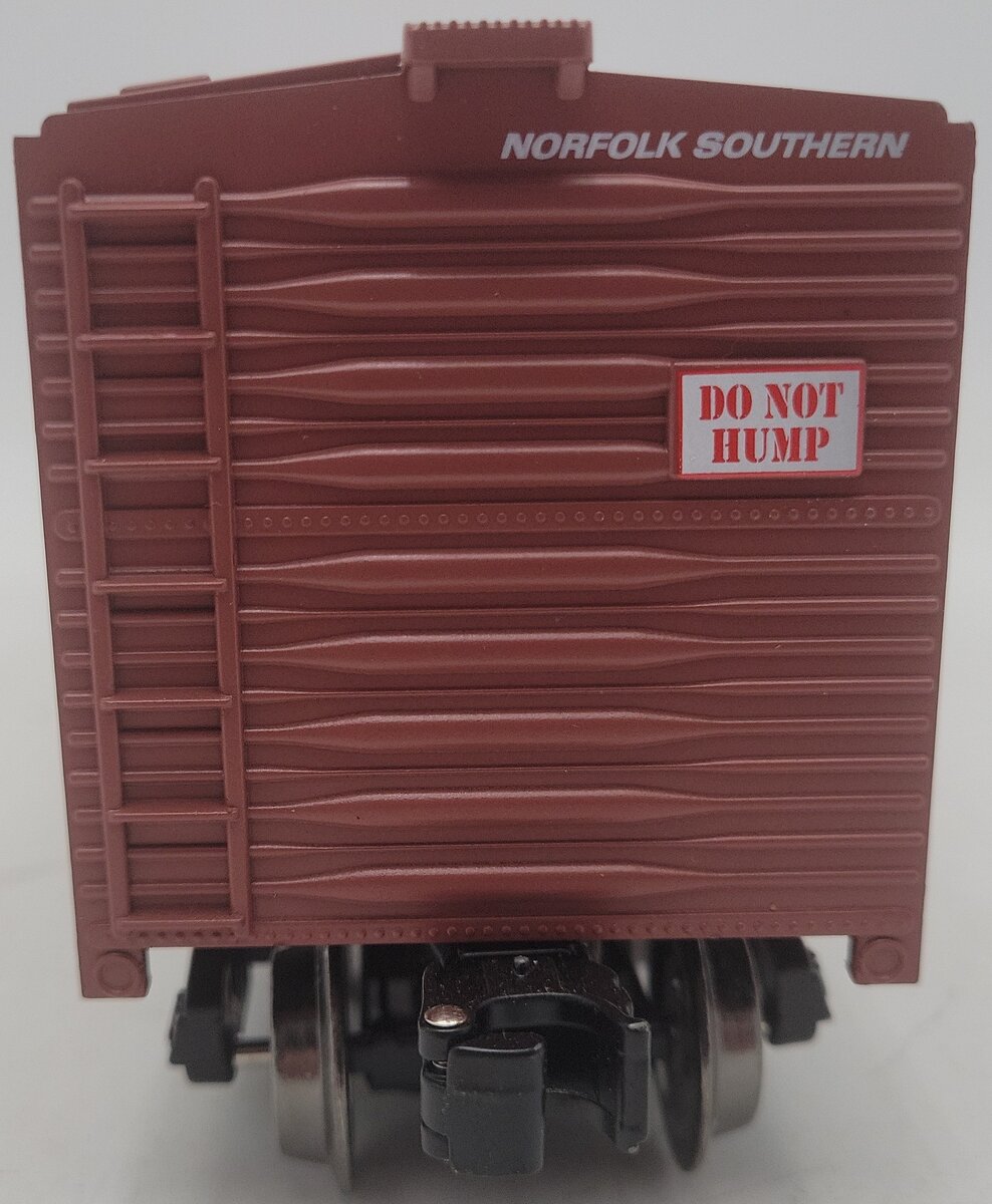 Menards 279-3820 O Norfolk Southern Boxcar EX/Box