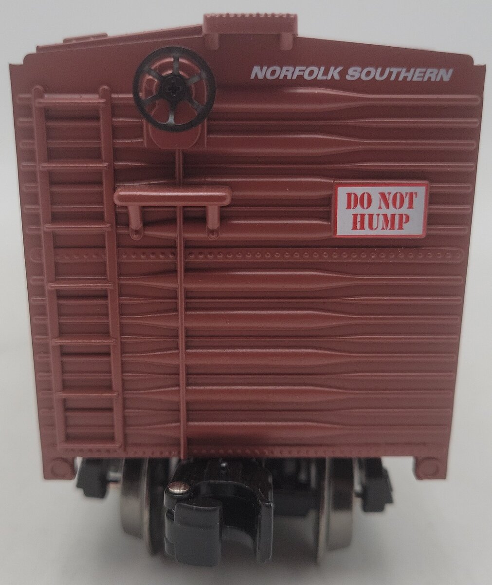 Menards 279-3820 O Norfolk Southern Boxcar EX/Box