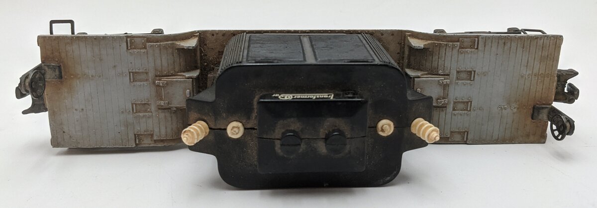 Lionel 6818 Vintage O Flatcar with Transformer VG/Box