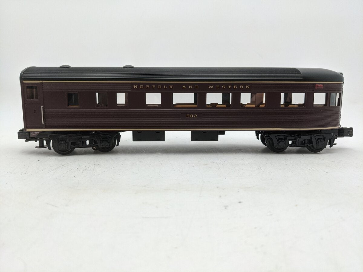 MTH 30-4183-1 Norfolk & Western Observation Passenger Car #582 EX