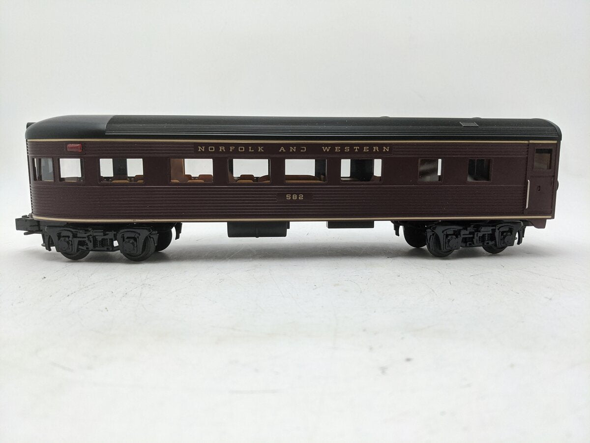 MTH 30-4183-1 Norfolk & Western Observation Passenger Car #582 EX