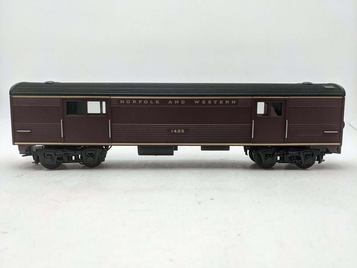MTH 30-4183-1 Norfolk & Western Baggage Car #1425 EX