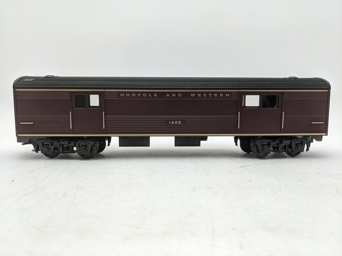 MTH 30-4183-1 Norfolk & Western Baggage Car #1425 EX