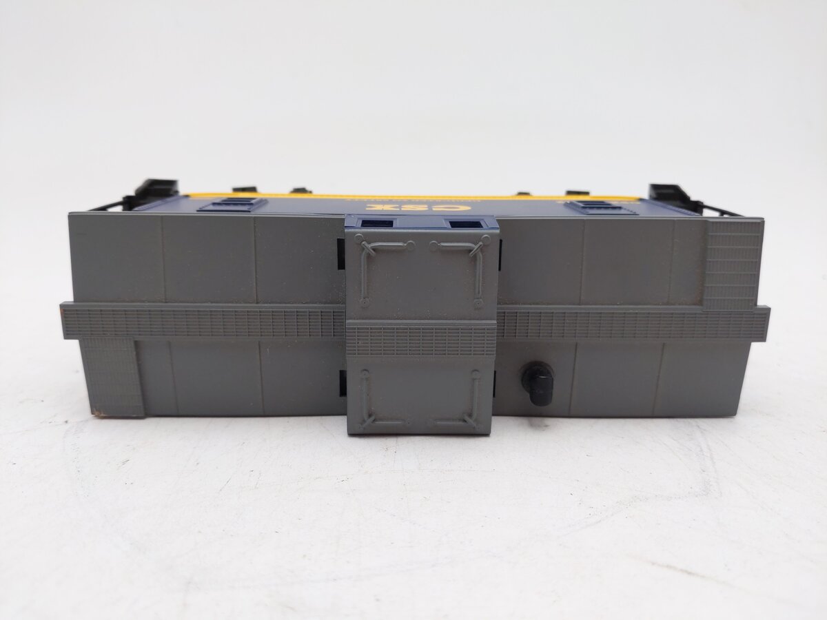 Lionel 6-36668 CSX Square Window Caboose #1942 EX
