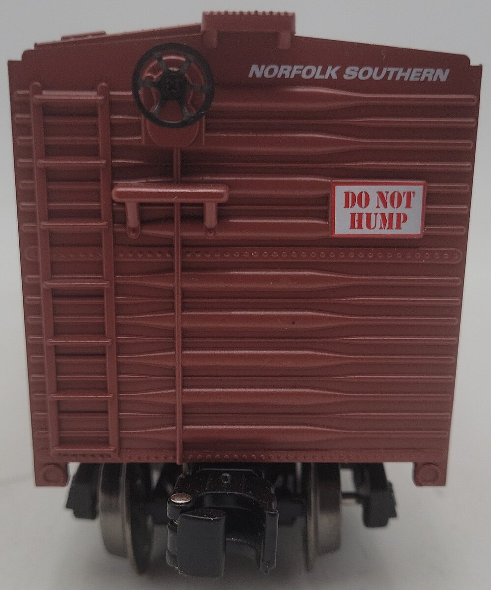 Menards 279-3820 O Norfolk Southern Boxcar #9052 EX/Box
