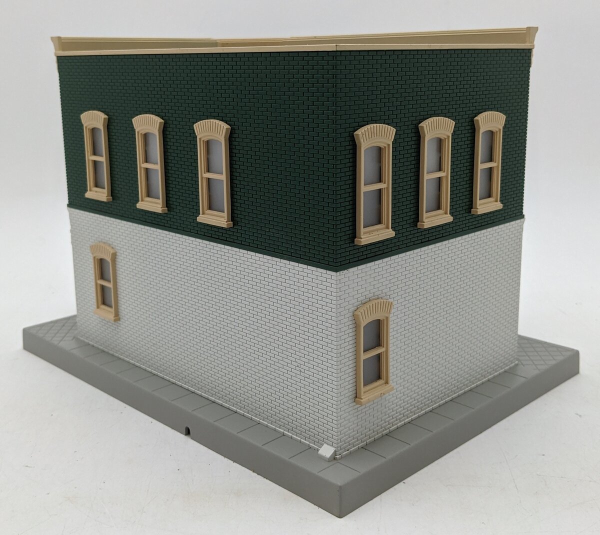 MTH 30-90369 2-Story Southern Ticket Office Opposite Corner Building with Blink LN/Box