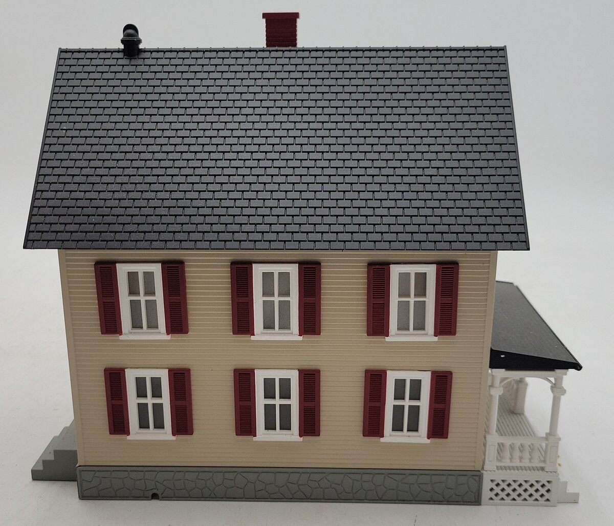 MTH 30-90043 O 2-Story Tan W/Red Shutters Row House W/Porch EX/Box