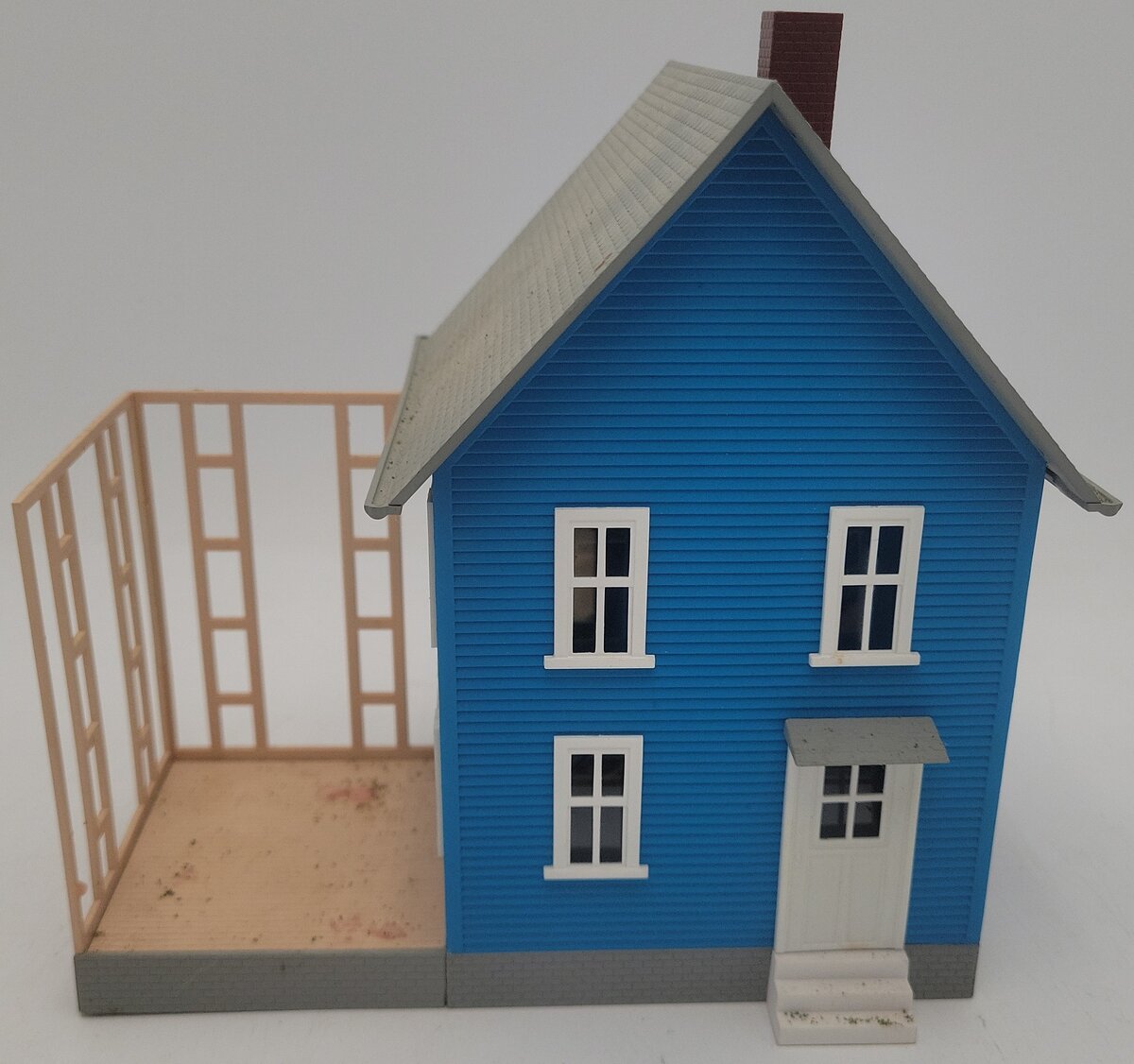 Model Power 6352 O/O-27 Built-Up Mr. Rodgers House/Box