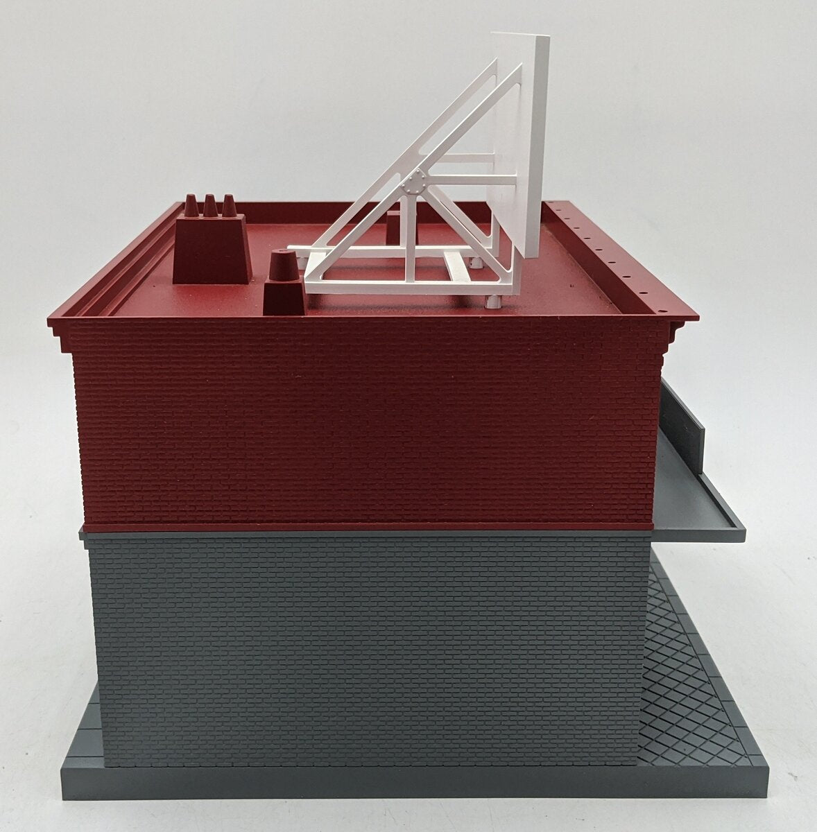 MTH 30-9018 O Hardware Store Red & Gray w/White Trim LN/Box