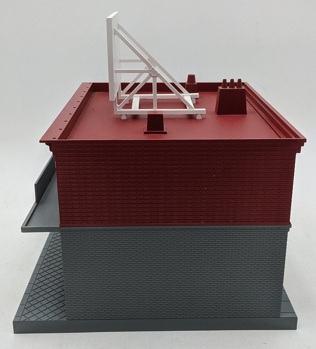 MTH 30-9018 O Hardware Store Red & Gray w/White Trim LN/Box