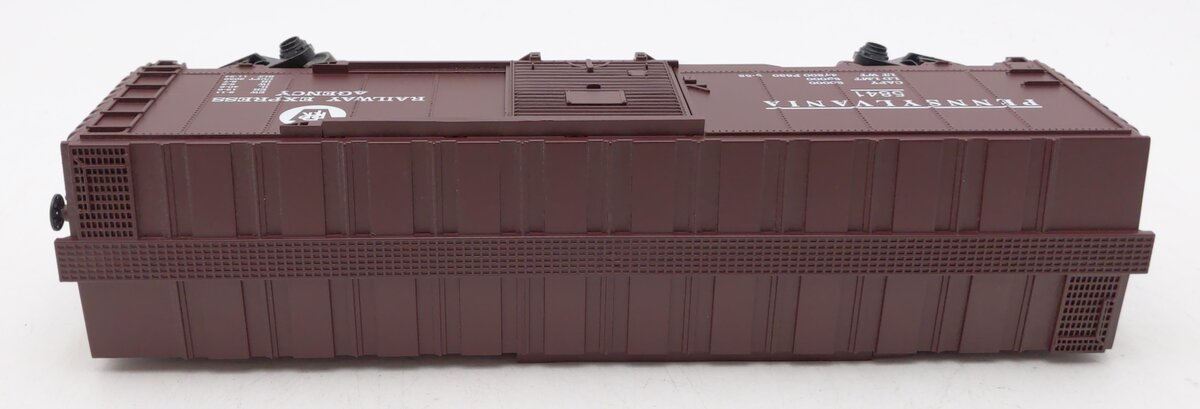 Industrial Rail IDMU1002 O Gauge Pennsylvania REA Boxcar #5841 LN